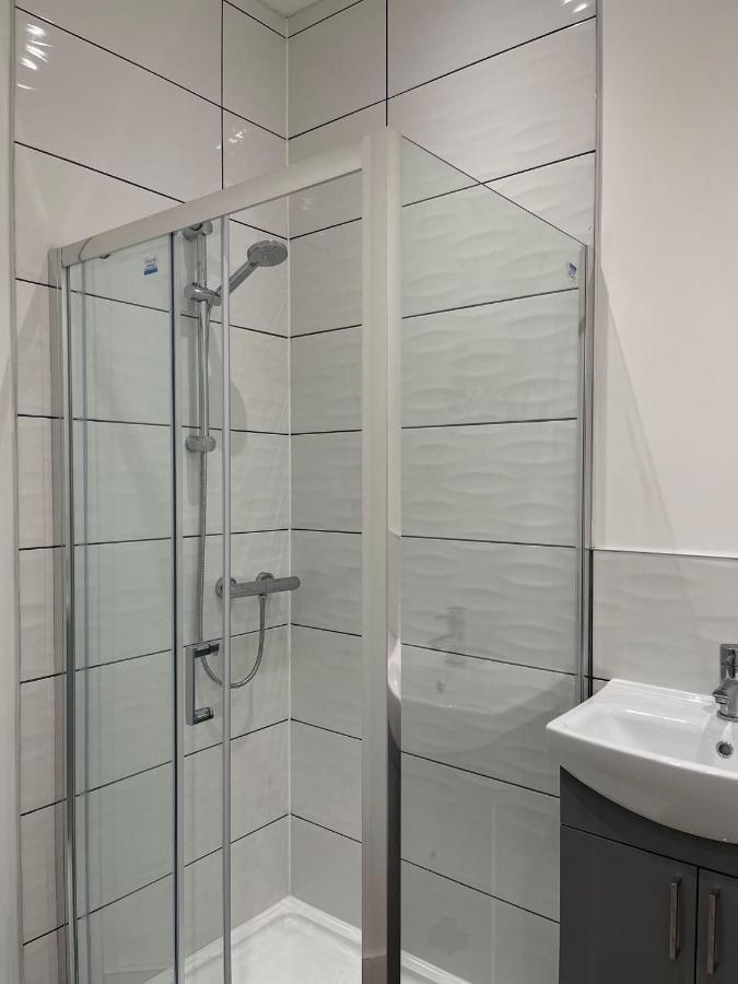 Brand New Montrouge Apartments - Perfect Location!! Portsmouth Bagian luar foto