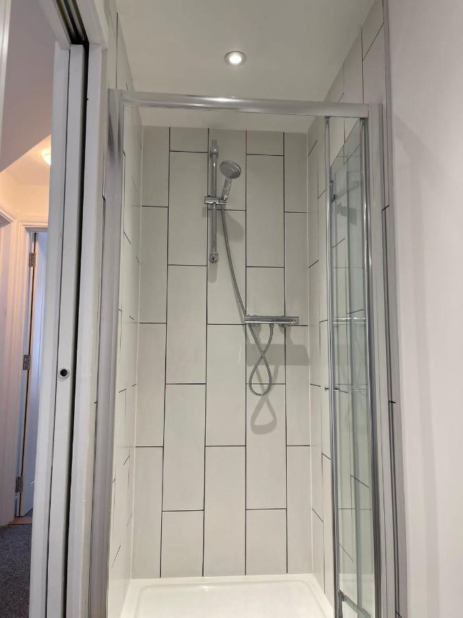 Brand New Montrouge Apartments - Perfect Location!! Portsmouth Bagian luar foto