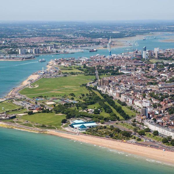 Brand New Montrouge Apartments - Perfect Location!! Portsmouth Bagian luar foto